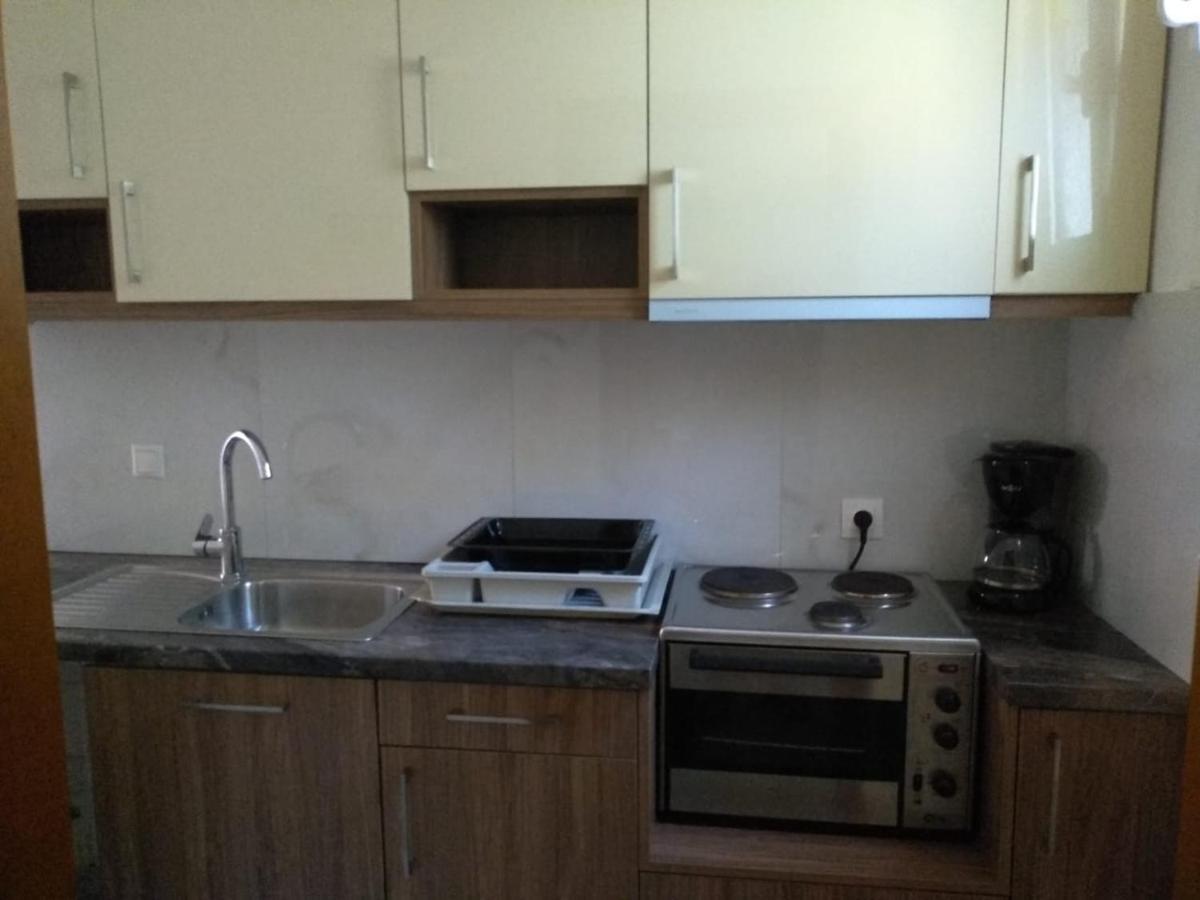 Villa Askamnia And Suites นิกิติ ภายนอก รูปภาพ