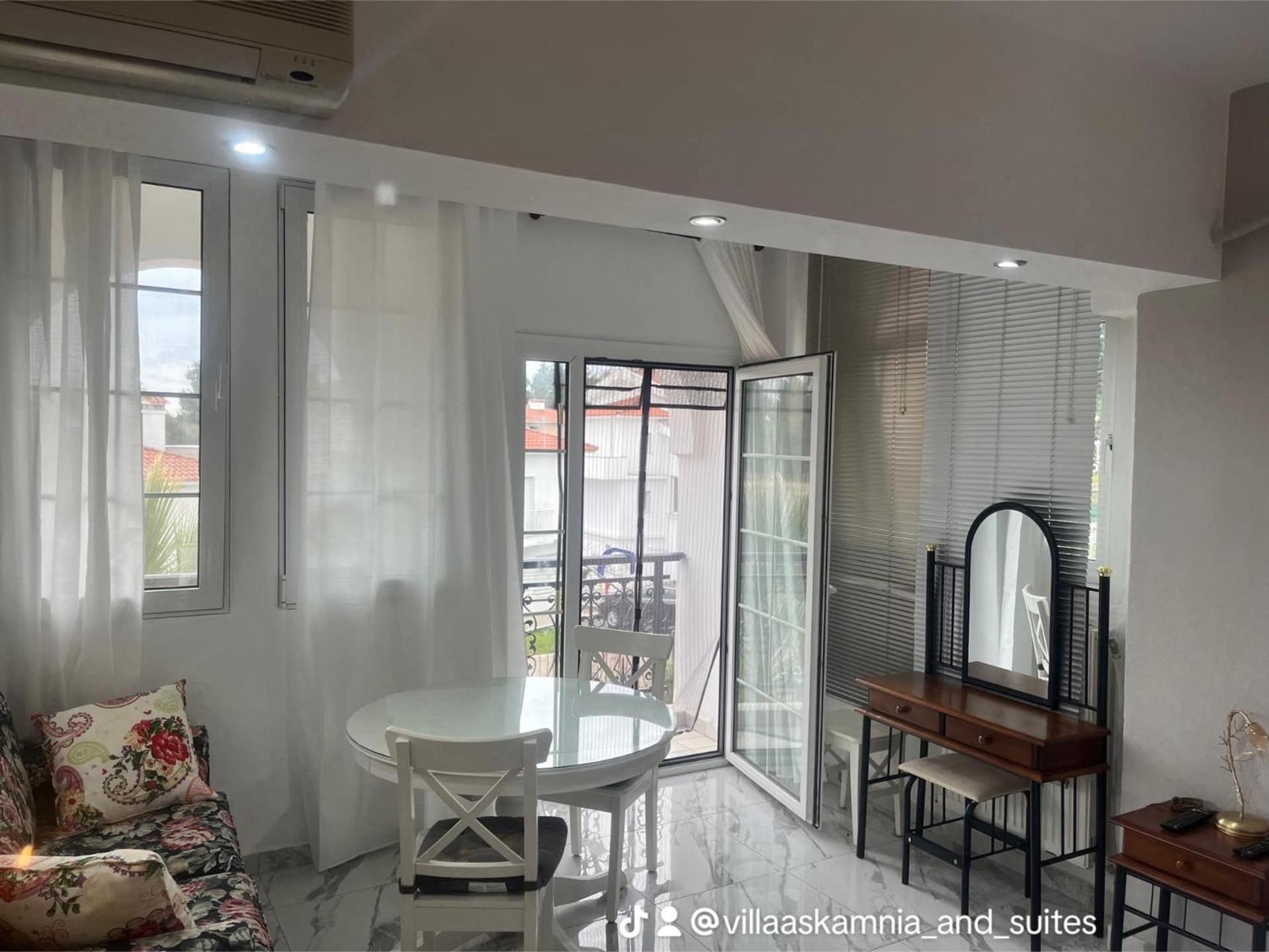 Villa Askamnia And Suites นิกิติ ภายนอก รูปภาพ