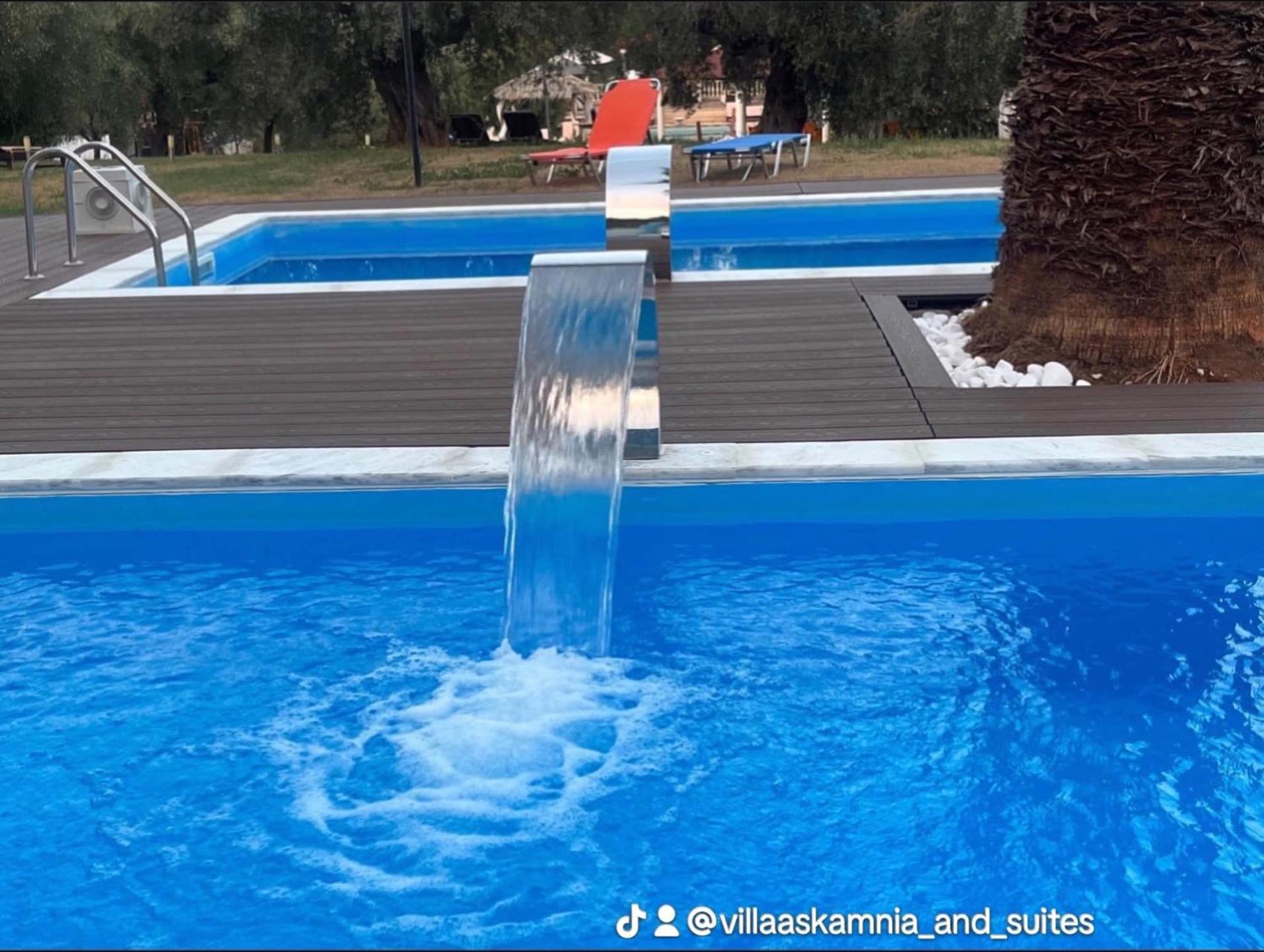 Villa Askamnia And Suites นิกิติ ภายนอก รูปภาพ